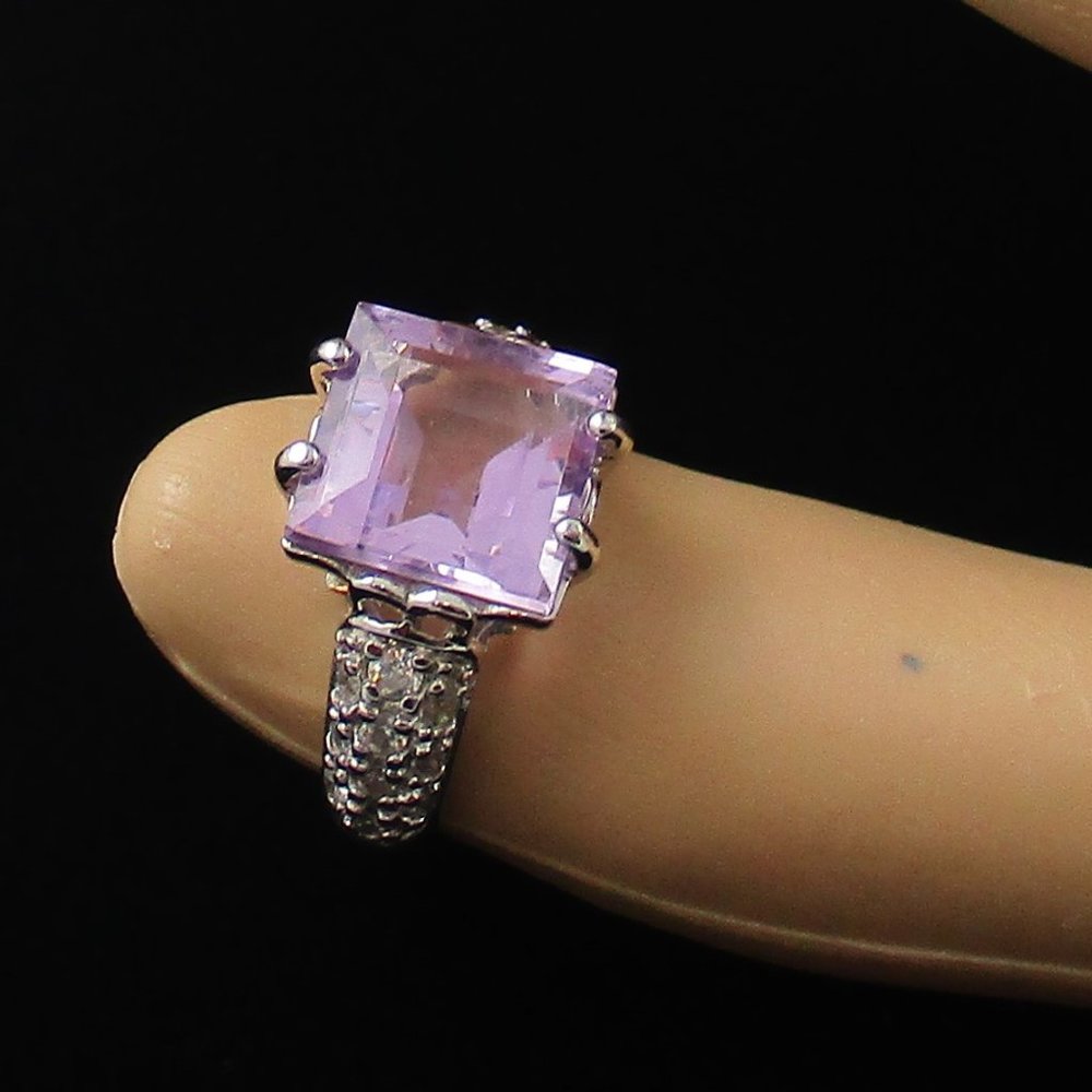 Absolute Lavender Sterling Silver Ring - Size 6